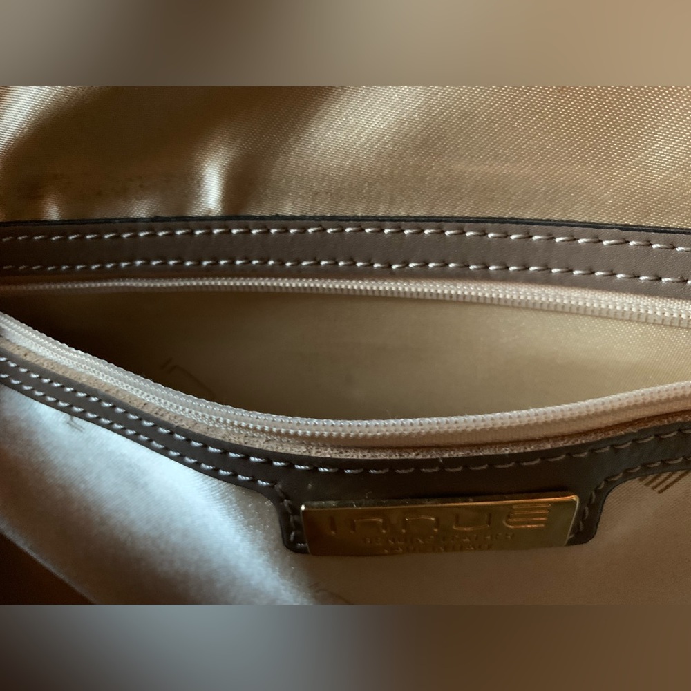 Innue Taupe Grey Leather Domed Satchel NWOT Comes w/ Crossbody strap and Dustbag - Picture 4 of 9